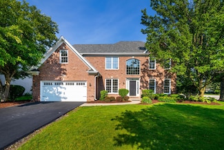 2203 Fox Boro Ln, Naperville, IL 60564