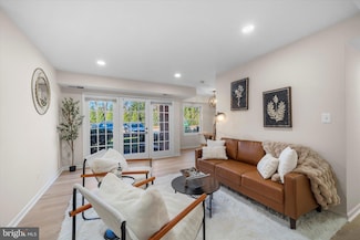 3961 Lyndhurst Dr Unit 103, Fairfax, VA 22031