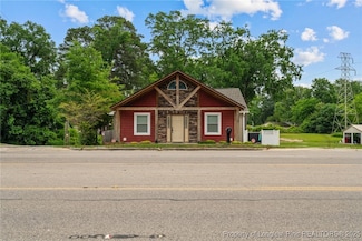 521 Cedar Creek Rd, Fayetteville, NC 28312