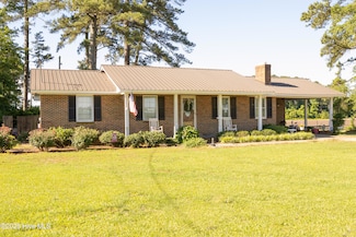 6733 Newton Grove Hwy, Newton Grove, NC 28366