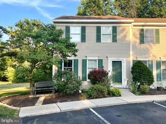 6360 Darlington Dr, Harrisburg, PA 17112
