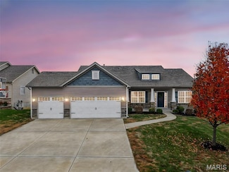 417 San Antonio Dr, Moscow Mills, MO 63362