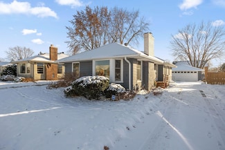 804 Cottage Ave W, Saint Paul, MN 55117