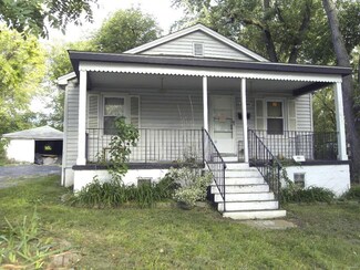 10056 Baron Dr, Saint Louis, MO 63136