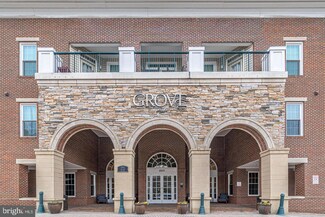 2465 Army Navy Dr Unit 1408, Arlington, VA 22206