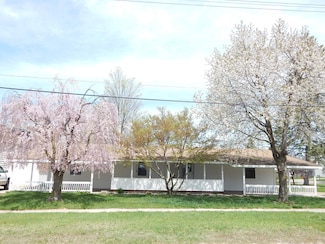 31 E Church St NE, Cedar Springs, MI 49319