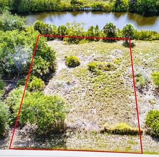 9508 President Cir, South Gulf Cove, FL 33981