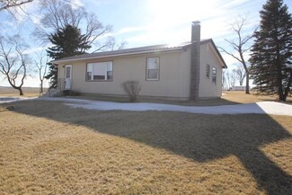 3716 Rice Rd, Dunkerton, IA 50626