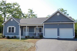 46 Overlook Dr, Dunbarton, NH 03046