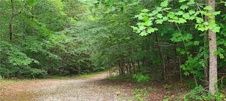 104 Vivians Ln, Pickens, SC 29671