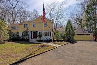 541 Harding Rd, Little Silver, NJ 07739