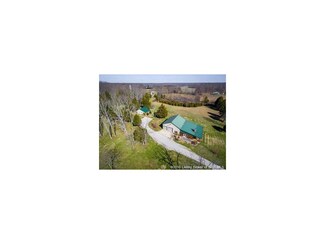 1653 Pleasant Grove Rd SW, Mauckport, IN 47142