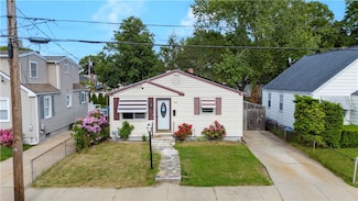 60 Pine Grove St, Pawtucket, RI 02861