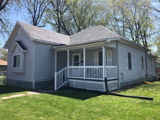 164 W Jackson St, Marshall, MO 65340