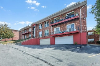 10352 Forest Brook Ln Unit A, Saint Louis, MO 63146
