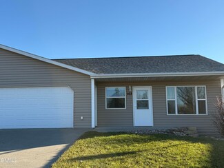103 Hazel Miner Ave S, Center, ND 58530
