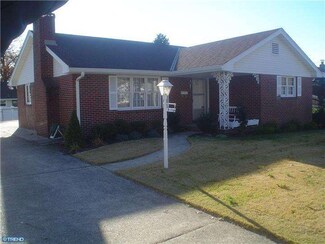 330 E 4th St, Florence, NJ 08518