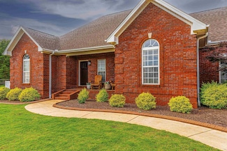 100 Melissa Dr, Muscle Shoals, AL 35661