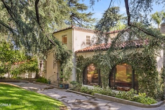 5321 Alta Canyada Rd, La Canada Flintridge, CA 91011