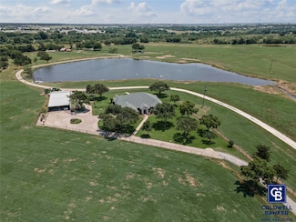 1221 Park Blvd, Cleburne, TX 76033