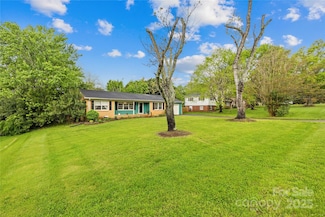 1204 Meadowood Dr, Shelby, NC 28150