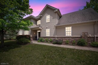 2 Fehervari Ct, Somerset, NJ 08873