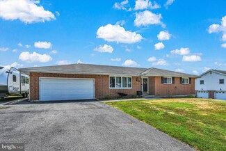 14 Riverview Dr, Middletown, PA 17057
