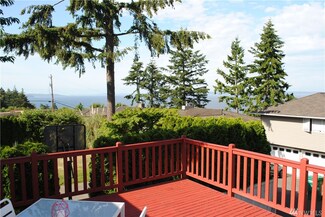 19519 22nd Ave NW, Shoreline, WA 98177