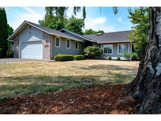 3384 Honeywood St, Eugene, OR 97408