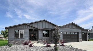 573 Riverstone Dr, Ranchester, WY 82839