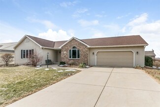 718 Eagle Crest Dr, Madison, WI 53704