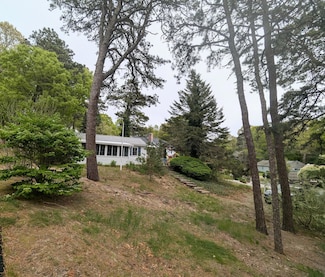62 Old Fish House Rd, South Dennis, MA 02660