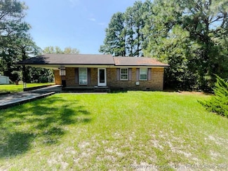 3318 Teakwood Dr, Hope Mills, NC 28348
