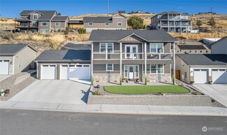 3033 N Breckenridge Dr, East Wenatchee, WA 98802