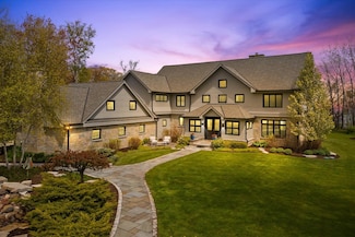 4320 High Point Beach Ln, Port Washington, WI 53074