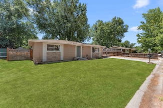 3635 W Pinehurst Dr, Boise, ID 83703