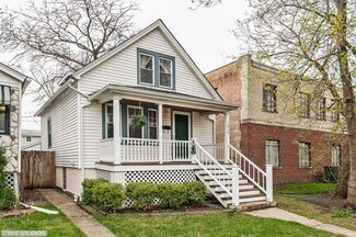 1820 Greenwood St, Evanston, IL 60201