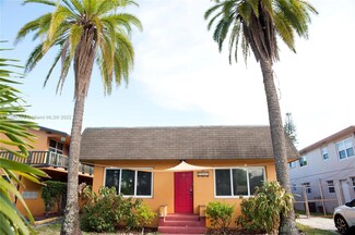 1702 Mckinley St, Hollywood, FL 33020
