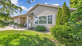 1624 Crane Ct, Sheboygan Falls, WI 53085