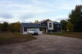 9149 E 56th St, Newaygo, MI 49337
