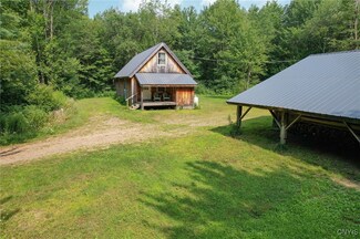 657 County Route 15, Lacona, NY 13083
