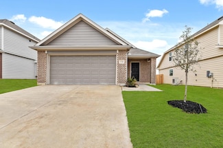 1156 Wingjet Way, Saginaw, TX 76131