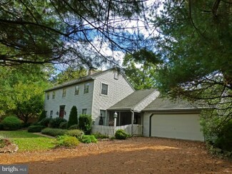 5067 Valley View Rd, Mohnton, PA 19540