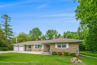 6593 Bunker Hill Dr, Lansing, MI 48906