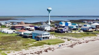 101 Saltgrass Ave, Freeport, TX 77541