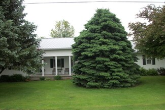 417 E 9th St, Monroe City, IN 47557