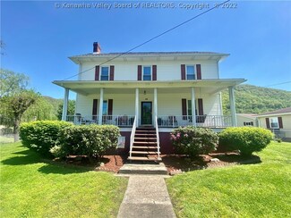 46 Adena Dr, Mount Carbon, WV 25139