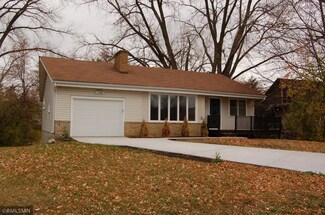 647 Mill St, Excelsior, MN 55331