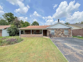 6296 Woodgreen Dr, Millington, TN 38053