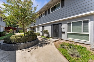 1153 E 1st St, Tustin, CA 92780